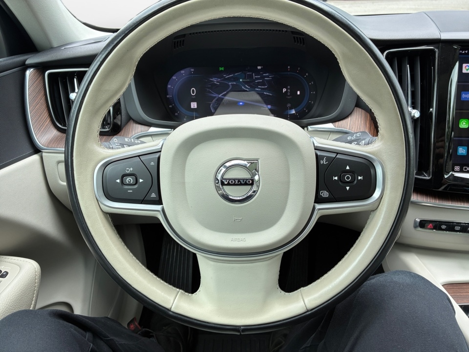 2022 Volvo XC60 Momentum - Photo 10