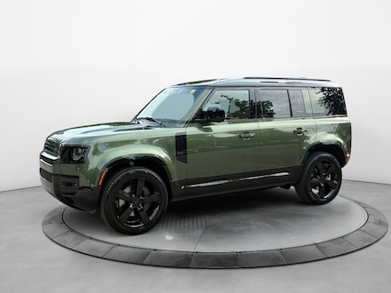2026 Land Rover Defender 110 X-Dynamic SE SUV