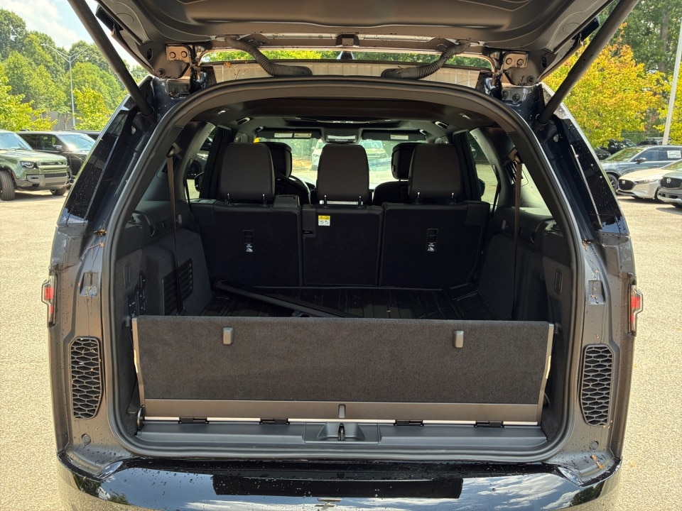2026 Land Rover Discovery Tempest Edition - Photo 15