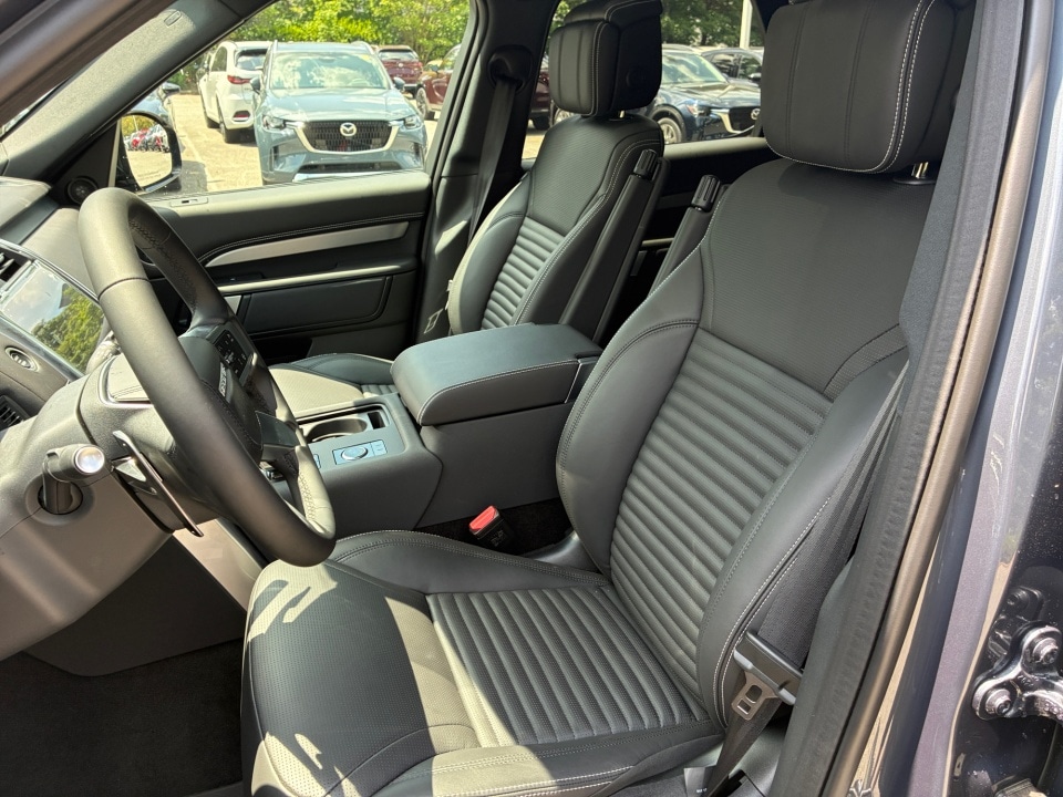 2026 Land Rover Discovery Tempest Edition - Photo 30