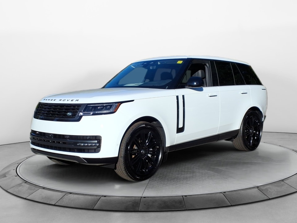 2025 Land Rover Range Rover SE's photo