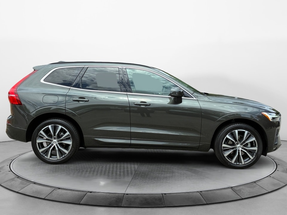 2022 Volvo XC60 Momentum - Photo 8