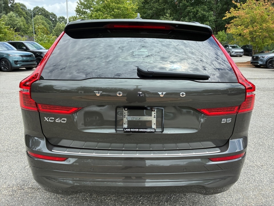 2022 Volvo XC60 Momentum - Photo 14