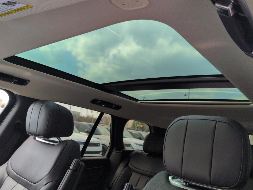 2025 Land Rover Range Rover SE - Photo 21