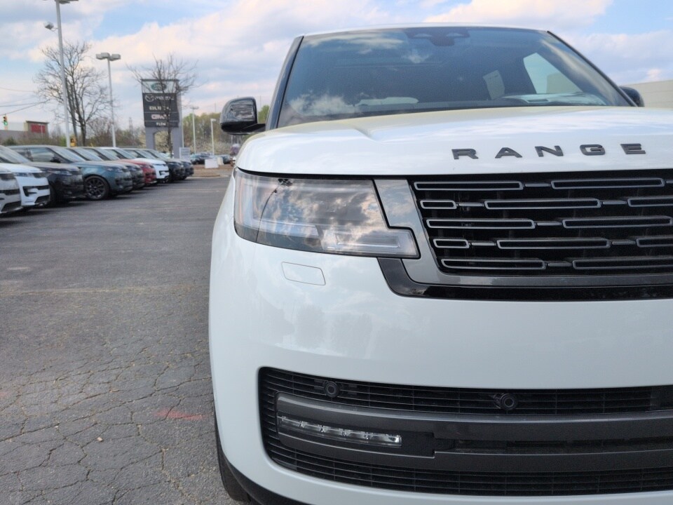 2025 Land Rover Range Rover SE - Photo 24