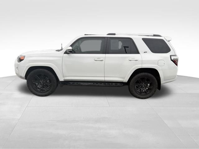2023 Toyota 4Runner SR5 Premium photo 2