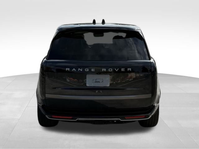 2025 Land Rover Range Rover SE photo 3