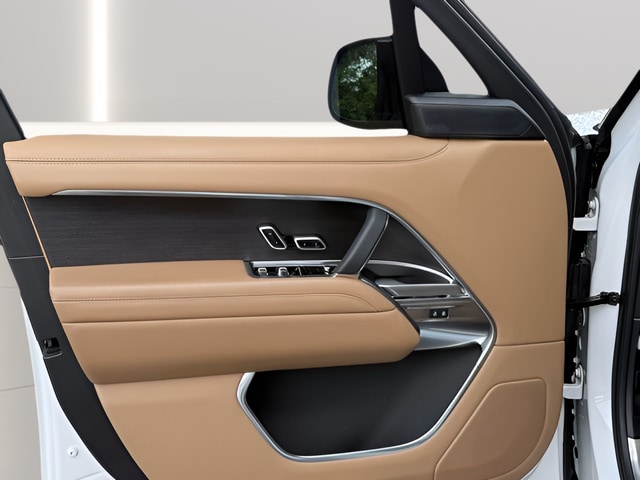 2025 Land Rover Range Rover SE - Photo 11