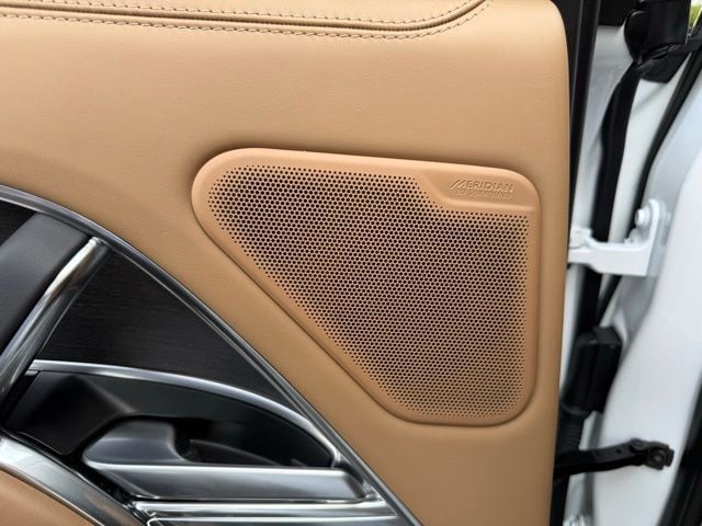 2025 Land Rover Range Rover SE - Photo 29