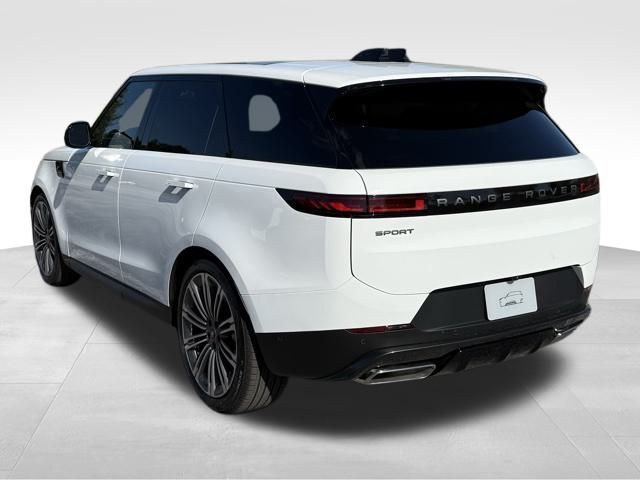2025 Land Rover Range Rover Sport SE photo 3