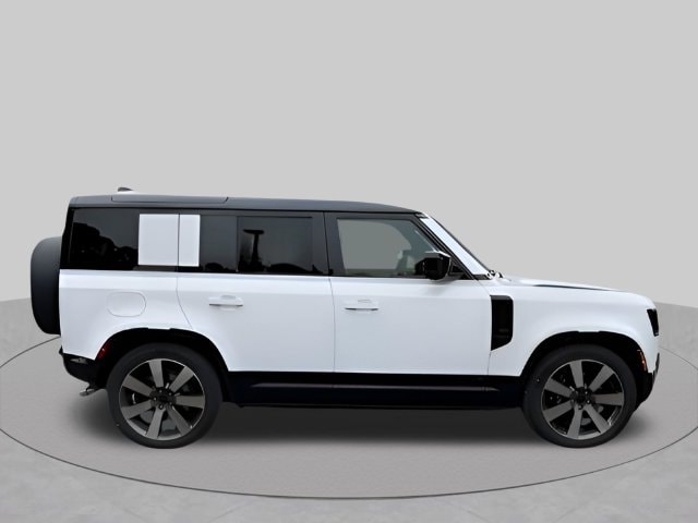 2026 Land Rover Defender V8 - Photo 12
