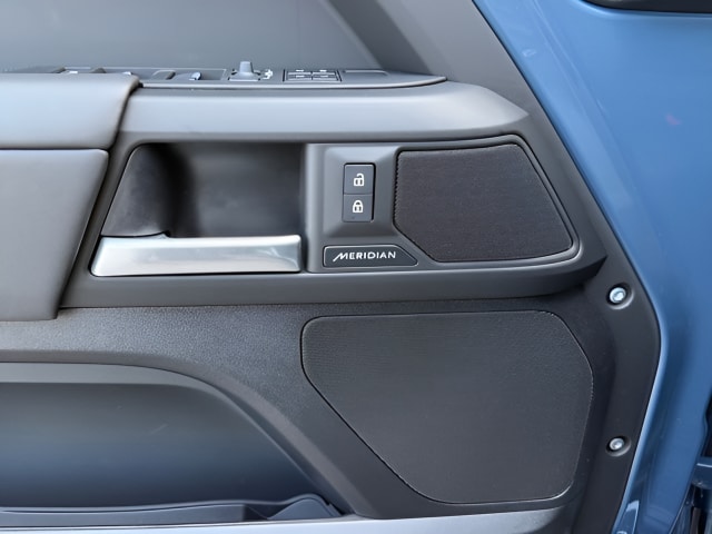2026 Land Rover Defender S - Photo 20