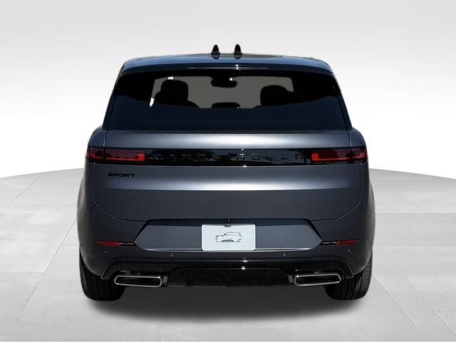 2025 Land Rover Range Rover Sport SE photo 3