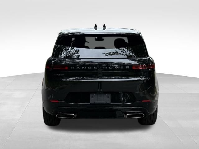 2025 Land Rover Range Rover Sport SE photo 4