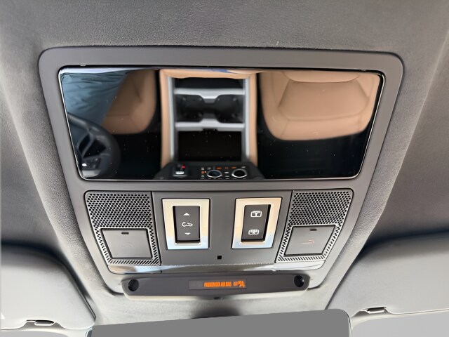 2026 Land Rover Defender V8 - Photo 30