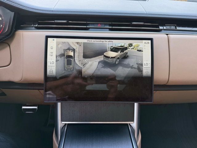 2025 Land Rover Range Rover SE - Photo 22