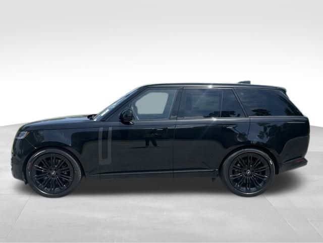 2025 Land Rover Range Rover SE photo 2