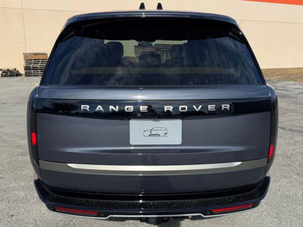New 2026 Land Rover Range Rover SE SUV