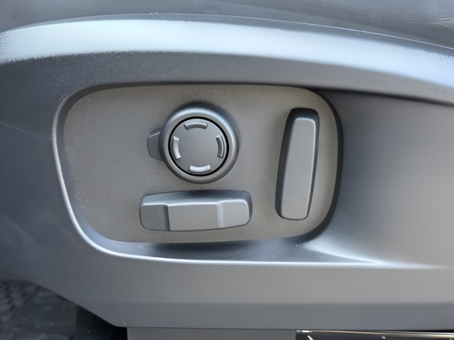 2026 Land Rover Defender S - Photo 21