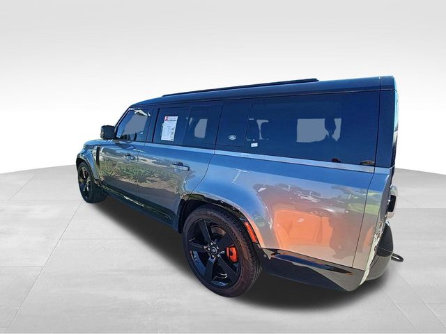 2024 Land Rover Defender X photo 4