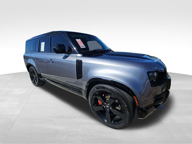 2024 Land Rover Defender X photo 2