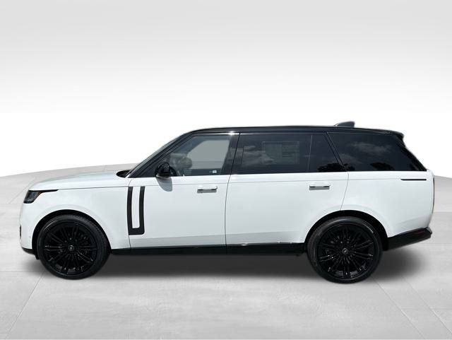 2025 Land Rover Range Rover SE photo 2