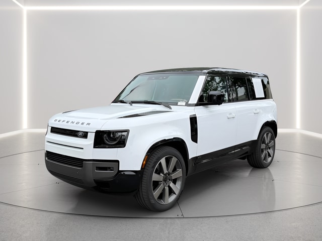 2026 Land Rover Defender 110 V8 P525's photo