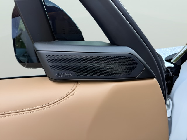 2025 Land Rover Range Rover SE - Photo 13