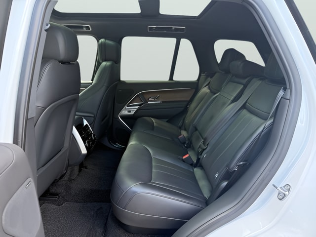 2026 Land Rover Range Rover SE - Photo 25