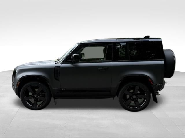 2025 Land Rover Defender 90 V8 photo 2