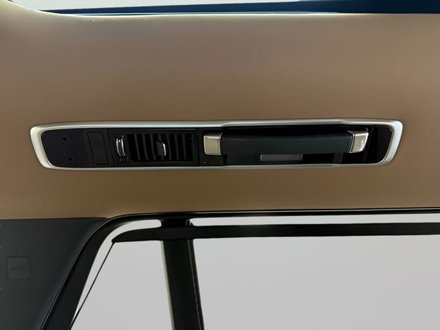2025 Land Rover Range Rover SE - Photo 32