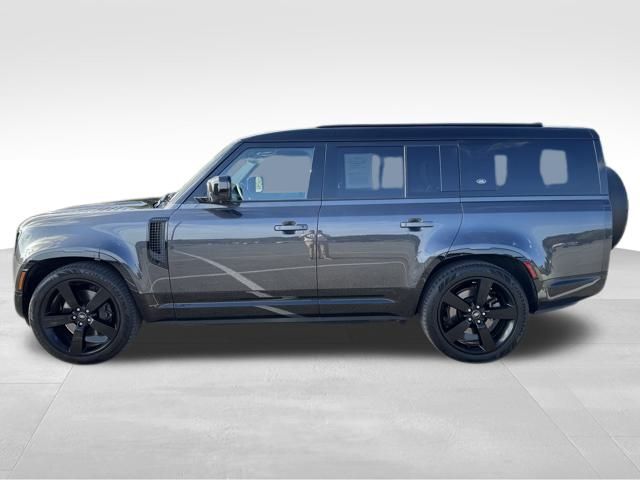 2024 Land Rover Defender X-Dynamic SE photo 2