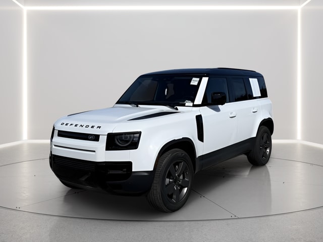 2026 Land Rover Defender S's photo