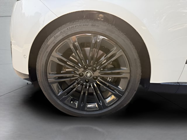 2025 Land Rover Range Rover SE - Photo 35