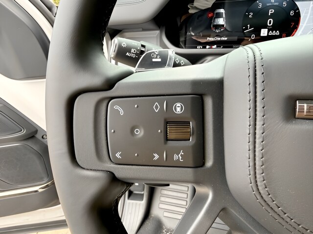 2026 Land Rover Defender OCTA - Photo 21