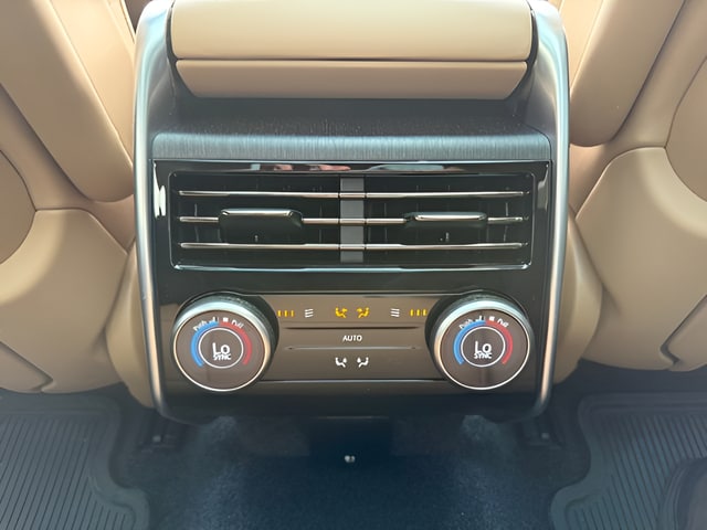 2025 Land Rover Range Rover SE - Photo 31