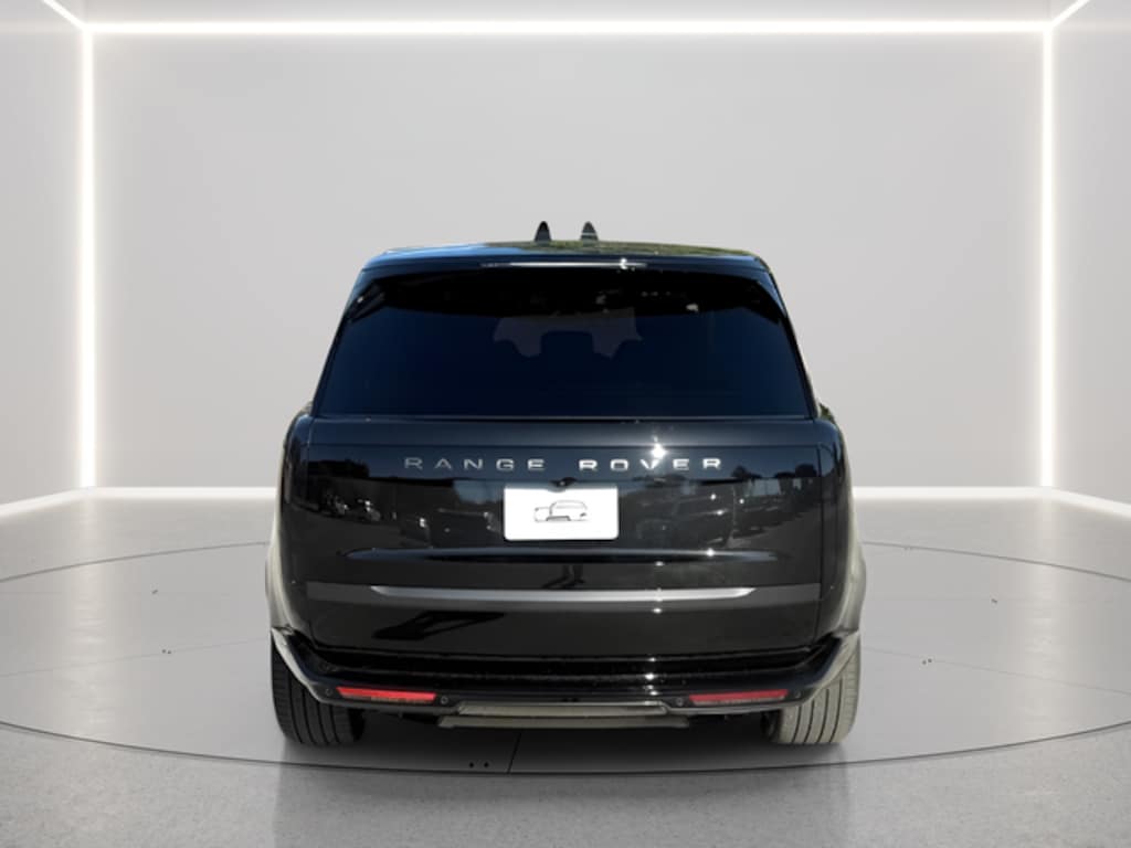New 2025 Land Rover Range Rover SE LWB 7-Seat SUV