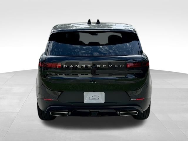 2025 Land Rover Range Rover Sport SE photo 4