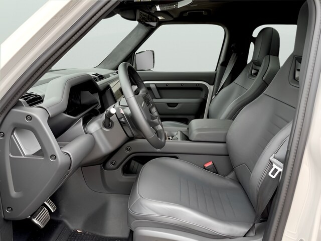 2026 Land Rover Defender OCTA - Photo 17