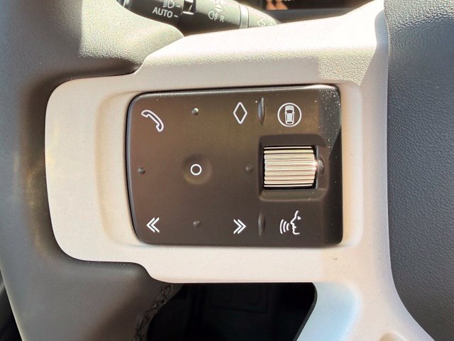 2026 Land Rover Defender X-Dynamic SE - Photo 18