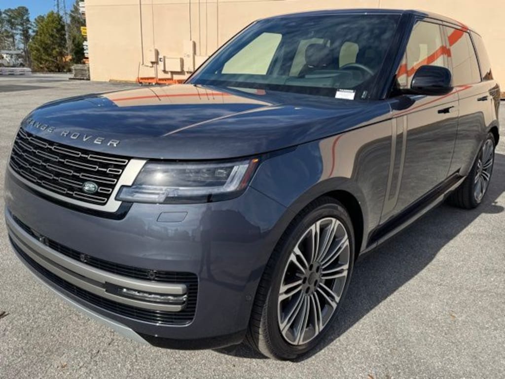 New 2026 Land Rover Range Rover SE SUV