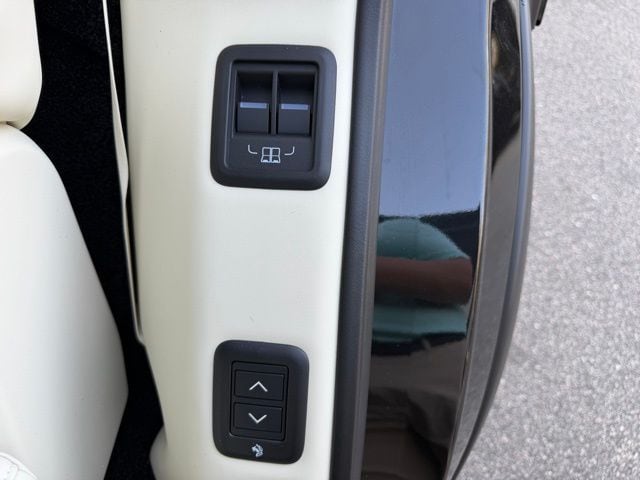 2026 Land Rover Range Rover SE - Photo 30