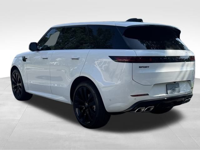 2025 Land Rover Range Rover Sport SE photo 3