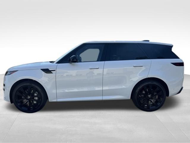 2025 Land Rover Range Rover Sport SE photo 2