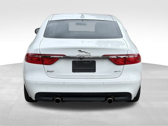 2016 Jaguar XF 35t Prestige photo 3