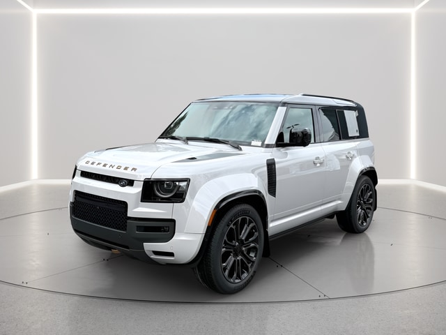2026 Land Rover Defender 110 OCTA P635's photo