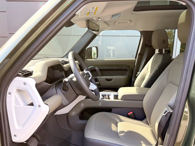 2026 Land Rover Defender X-Dynamic SE - Photo 13