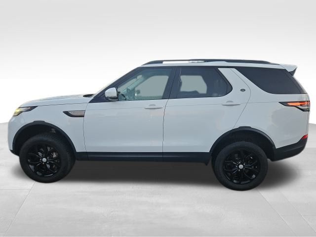 2019 Land Rover Discovery SE photo 2