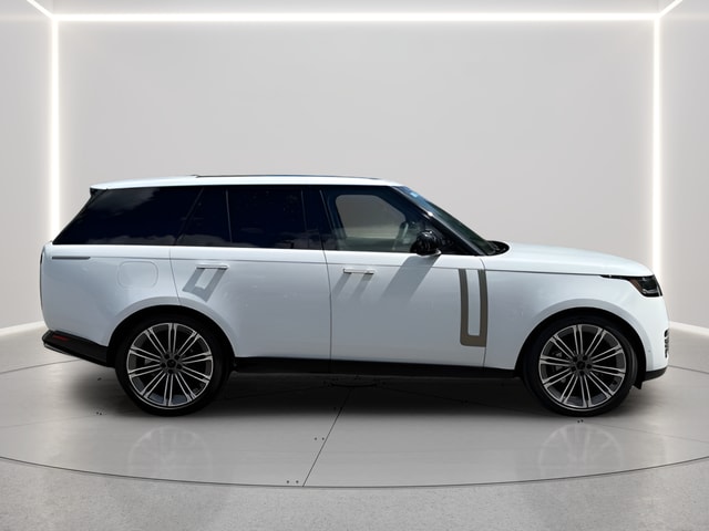 2026 Land Rover Range Rover SE - Photo 6