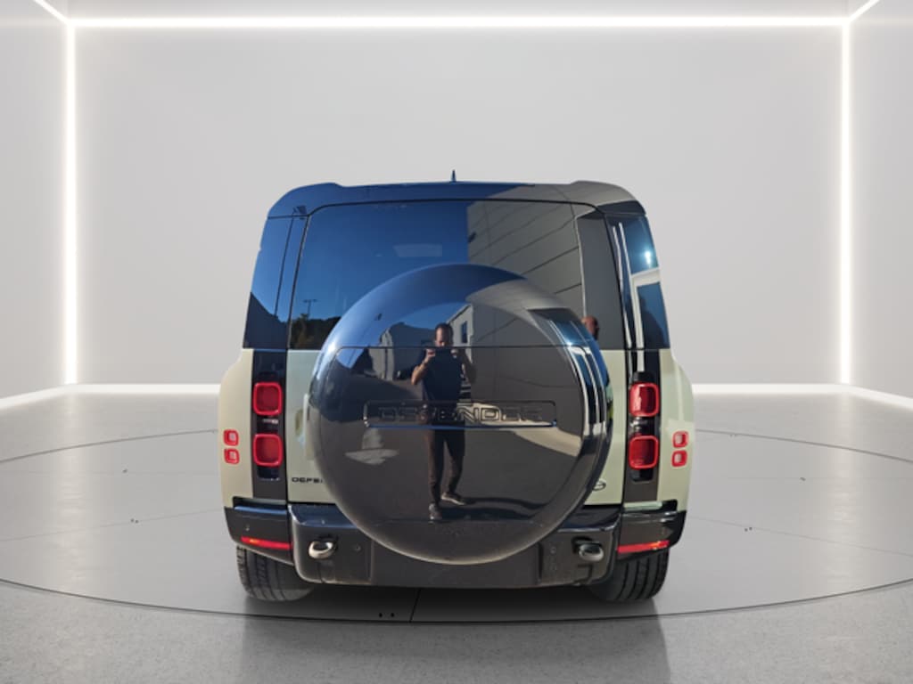 Certified 2023 Land Rover Defender 110 X-Dynamic SE SUV